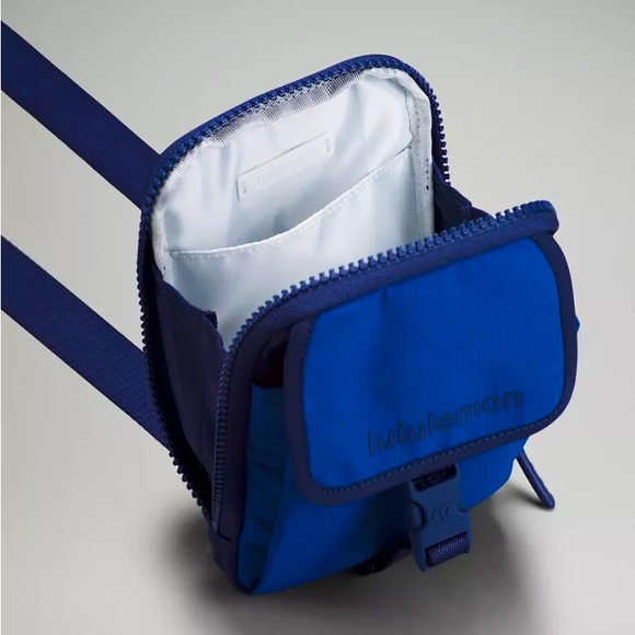 NWT Lululemon Zip-Top Crossbody, Symphony Blue/Night Sea - Picture 3 of 7